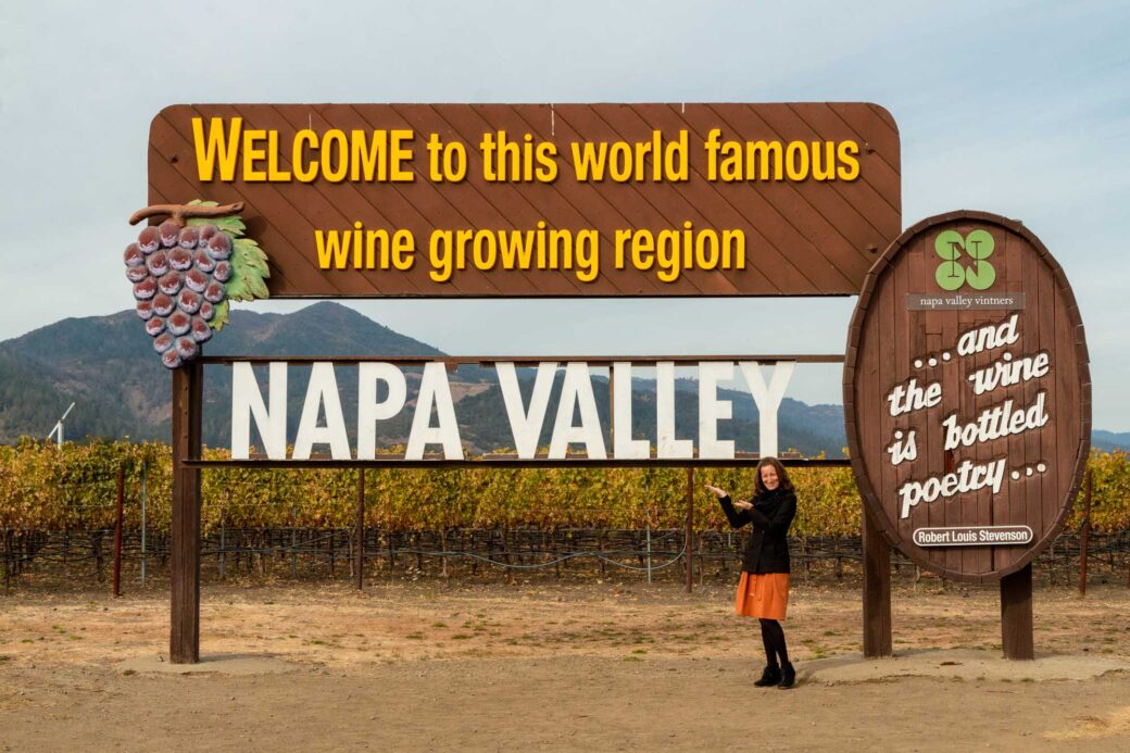 Znak Witaj w tym najsłynniejszym regionie winiarskim Dolinie Napa