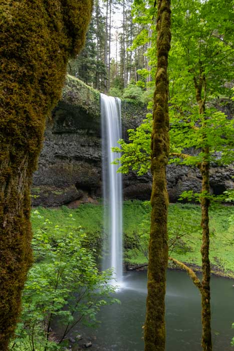 Wodospad South Falls w Parku Stanowym Silver Falls w stanie Oregon