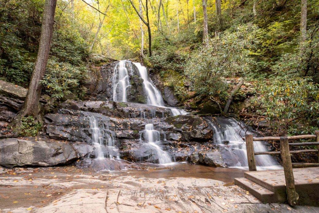Wodospad Laurel Falls w Parku Narodowym Great Smoky Mountains