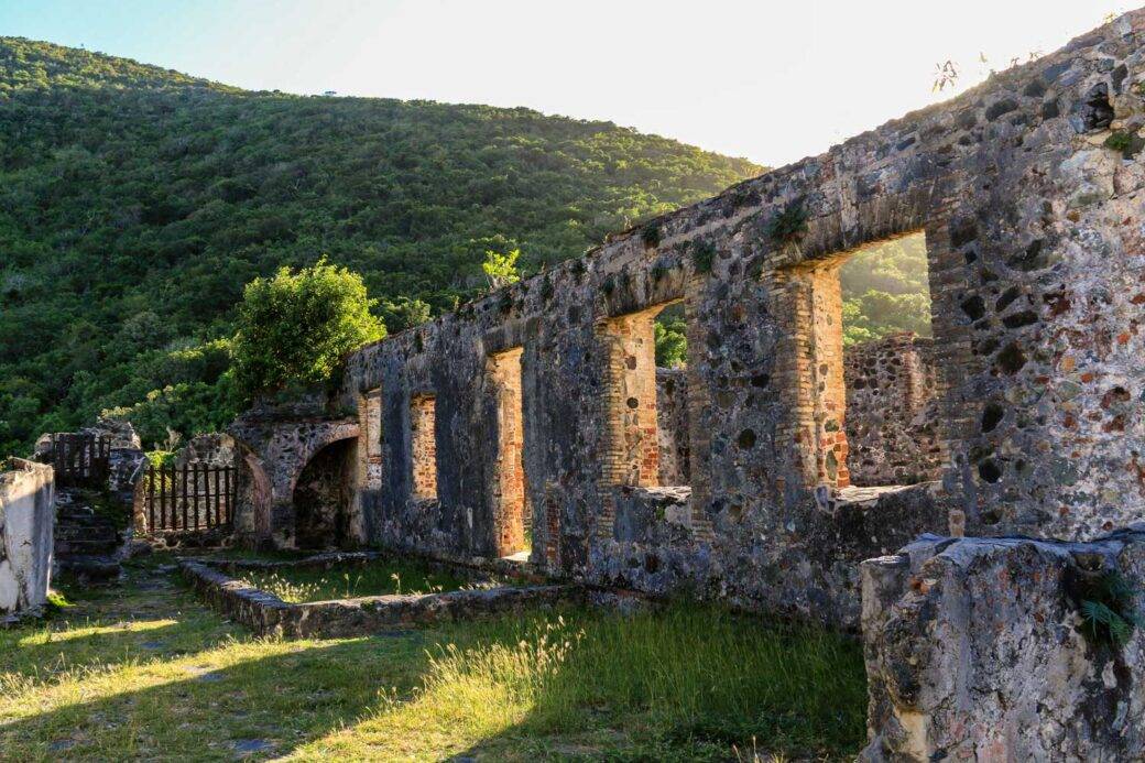 Ruiny Plantacji Annaberg na St John, Wyspach Dziewiczych Stanów Zjednoczonych