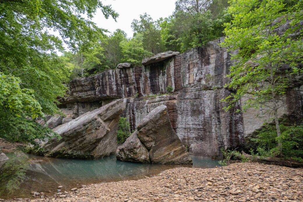Szlak Bell Smith Springs w Shawnee National Forest w stanie Illinois