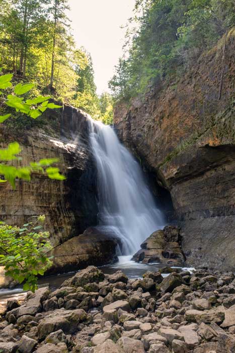 Wodospad Miners Falls w Pictured Lakes National Lakeshore w stanie Michigan