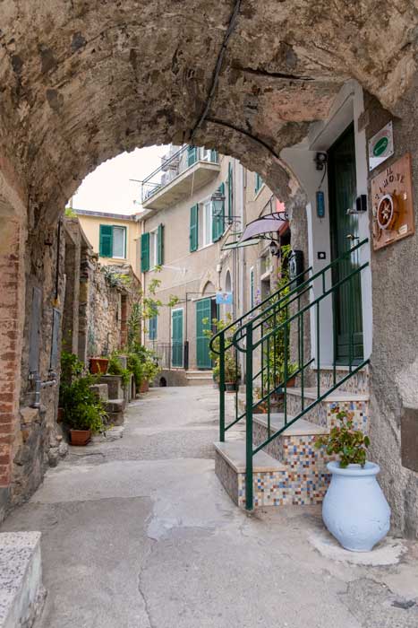 Narrow streets of Corniglia in Cinque Terre, Italy